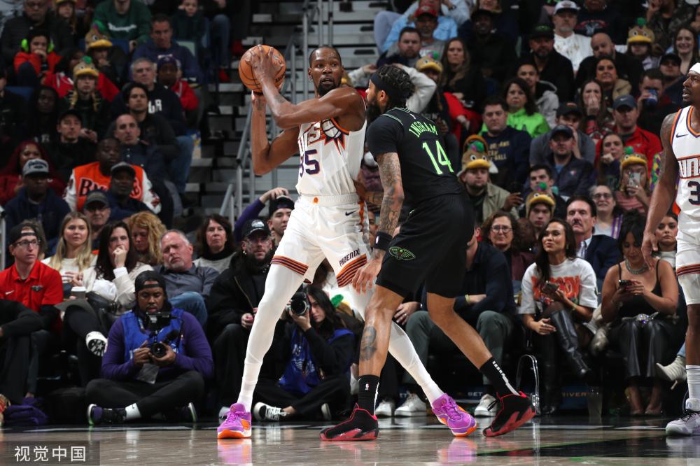 来自世界各 来自世界各