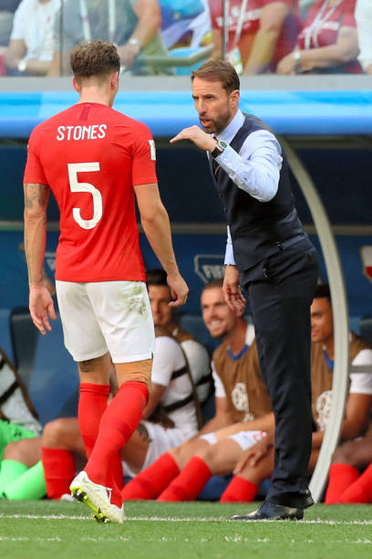 谈及女性自 谈及女性自