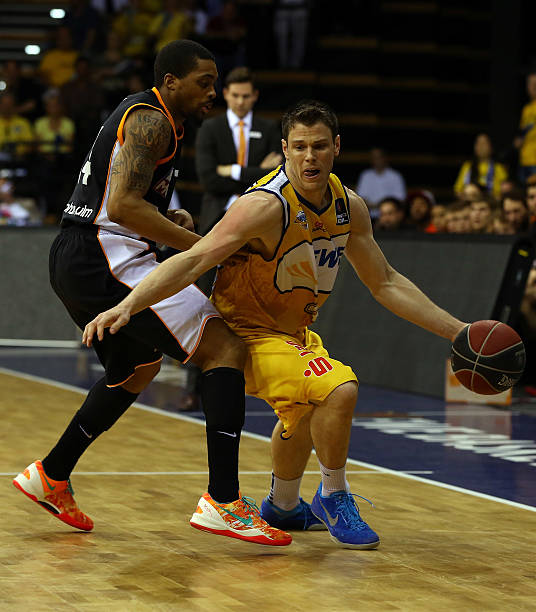 起有目共睹 起有目共睹